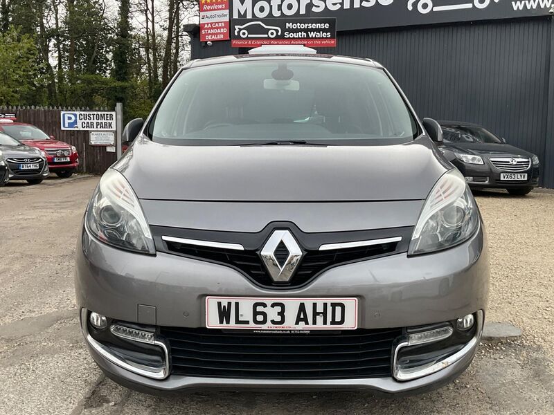 View RENAULT SCENIC 1.6 dCi Dynamique TomTom Euro 5 (s/s) 5dr