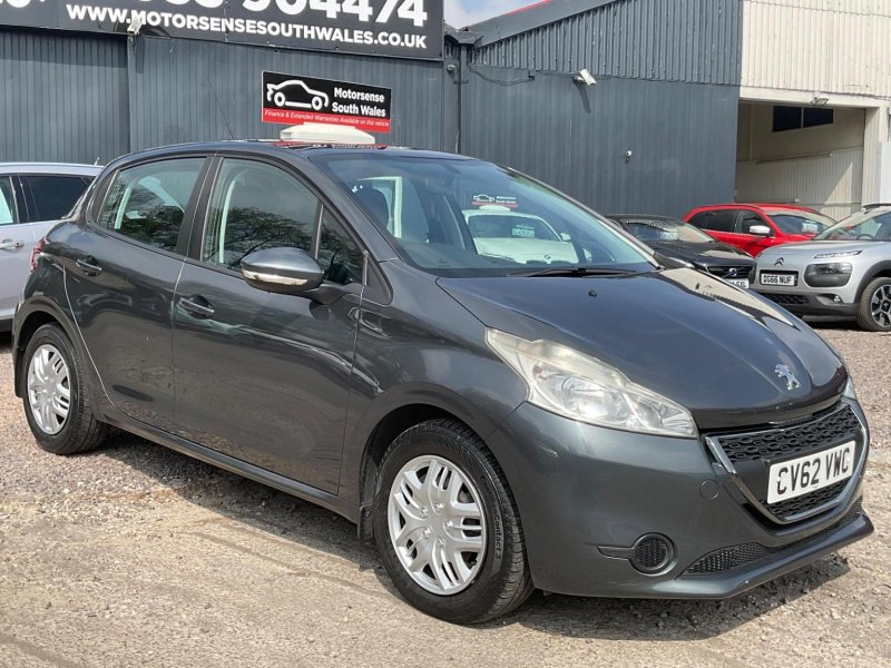 View PEUGEOT 208 1.4 HDi Access+ Euro 5 5dr