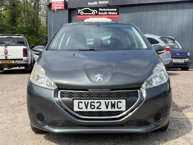 View PEUGEOT 208 1.4 HDi Access+ Euro 5 5dr