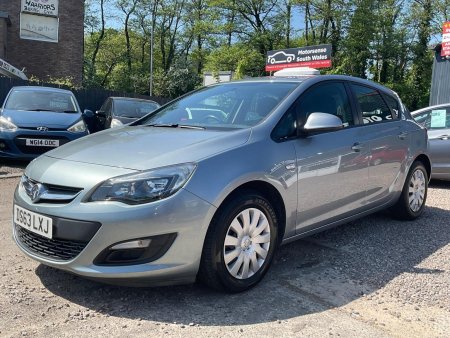VAUXHALL ASTRA 1.7 CDTi ecoFLEX Exclusiv Euro 5 (s/s) 5dr