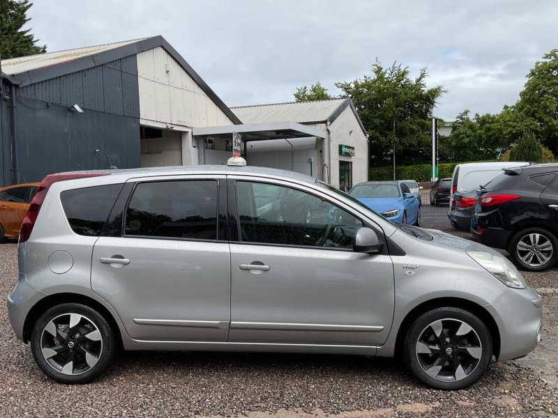 View NISSAN NOTE 1.6 16V n-tec+ Auto Euro 5 5dr