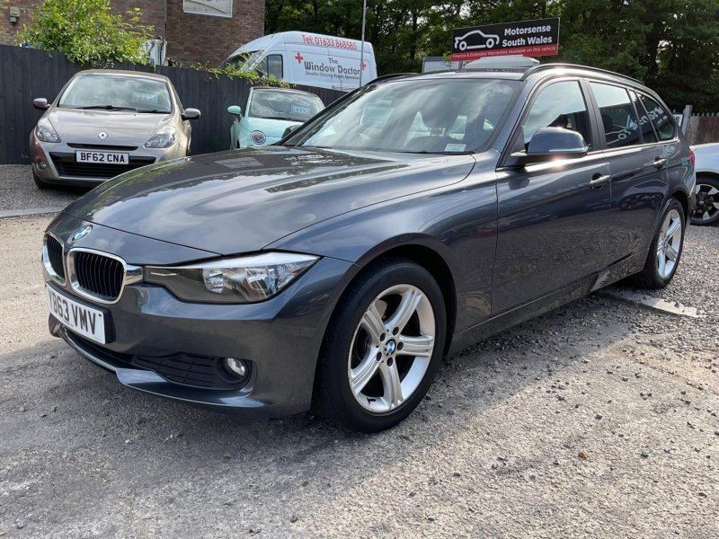 View BMW 3 SERIES 2.0 320d SE Touring Euro 5 (s/s) 5dr