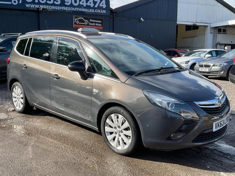 View VAUXHALL ZAFIRA TOURER 2.0 CDTi SE Auto Euro 5 5dr